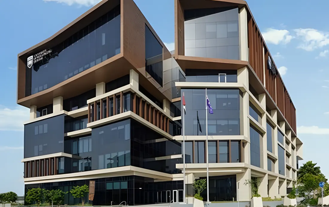 Кампус: University of Wollongong in Dubai